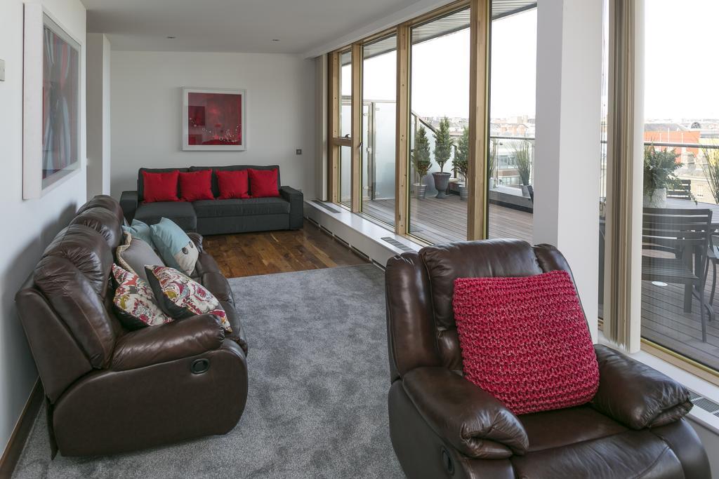 Stunning Penthouse Apartment Dublino Esterno foto